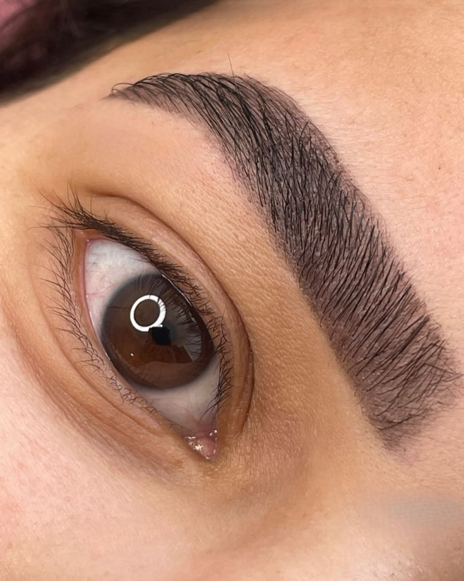 Design de sobrancelhas